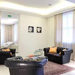罗纱比恩卡酒店 4*