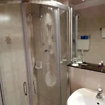 罗纱比恩卡酒店 酒店