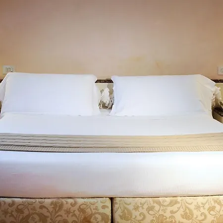 호텔 Rosabianca 4*